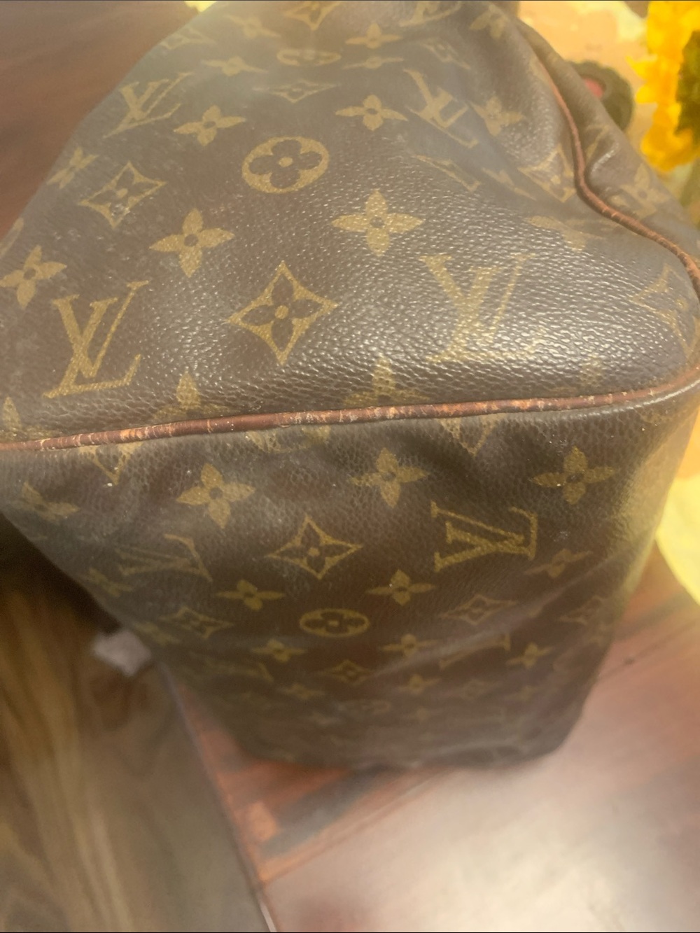 🛑Price Drop 🛑Authentic Louis Vuitton Monogram Speedy handbag. - Picture 7 of 16